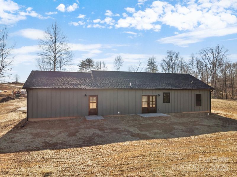 Exterior details and patio area of a home in , Tryon (Image 19).