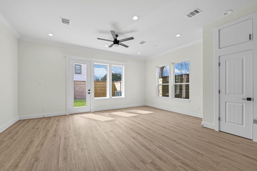 Spacious, unfurnished interior of a new home in , Houston (Image 20).