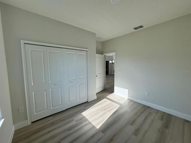 Spacious, unfurnished interior of a new home in , Ocala (Image 16).
