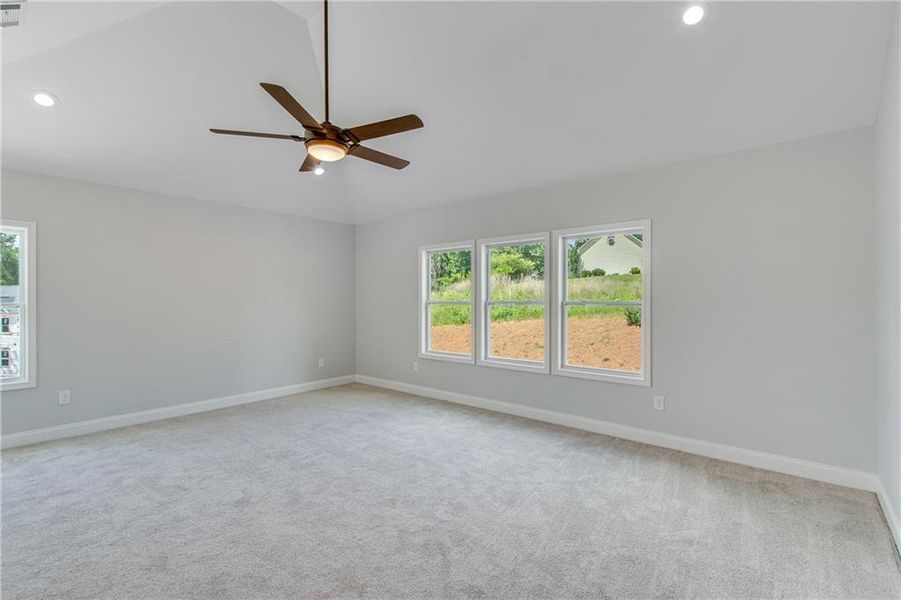 Spacious, unfurnished interior of a new home in , Gainesville (Image 20).