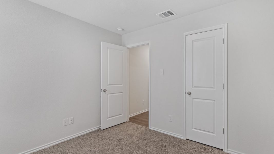 Spacious, unfurnished interior of a new home in The Reserve at Timber Creek, Lindale (Image 16). Spacious, unfurnished interior of a new home in The Reserve at Timber Creek, Lindale (Image 16).