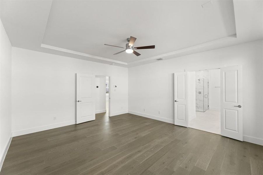 Spacious, unfurnished interior of a new home in Trails at Cottonwood Creek, Rowlett (Image 25).