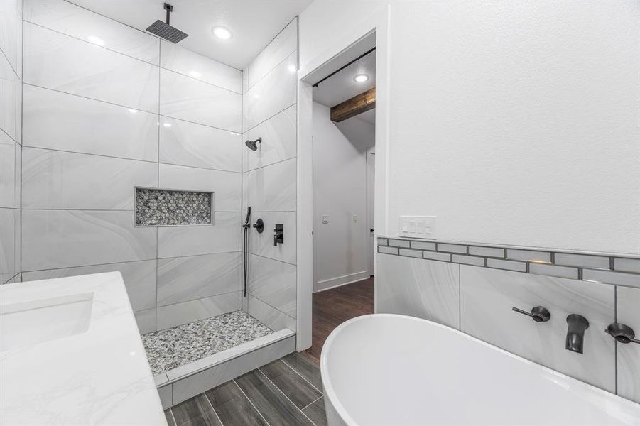 Furnished interior view inside a new home in , Bridgeport (Image 12).