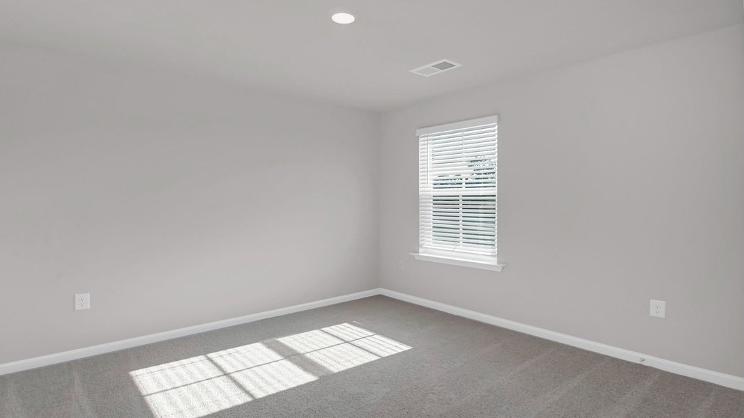 Representative unfurnished interior of a home built from the ROBIE by D.R. Horton in Ferry Grove, Lexington (Image 38).