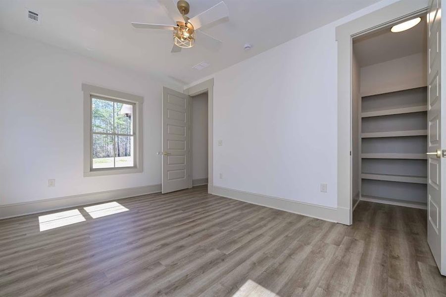 Spacious, unfurnished interior of a new home in , Carrollton (Image 27).
