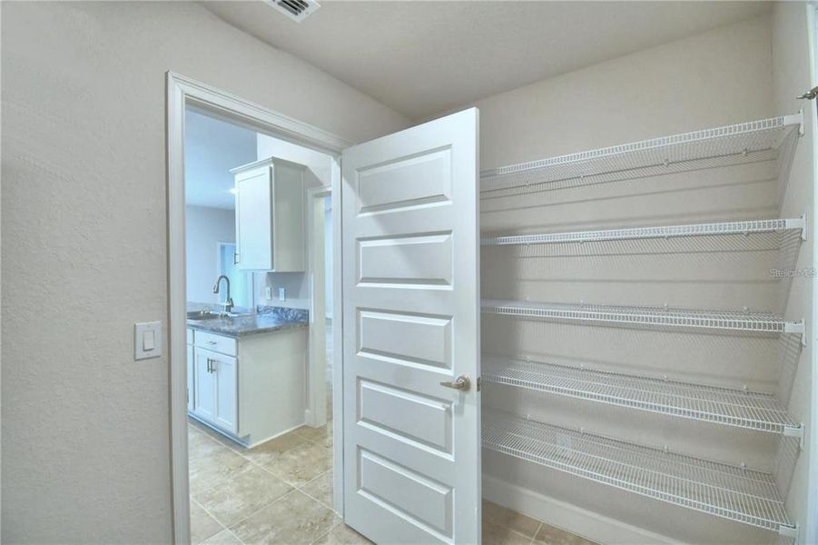 Spacious, unfurnished interior of a new home in Knights Landing, Lakeland (Image 20).