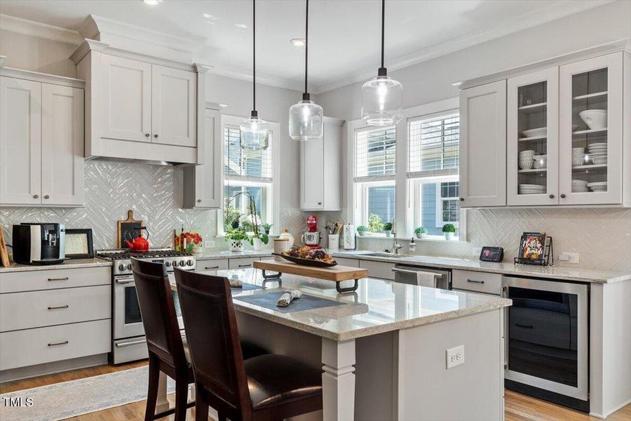 17-1017 Whitehall Cir [2489656]_17