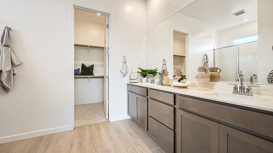 072525 5090 Sierra Owners Bath 1of2 F1