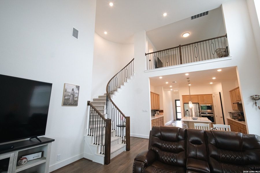 Furnished interior view inside a new home in Davis Ranch, San Antonio (Image 13). Furnished interior view inside a new home in Davis Ranch, San Antonio (Image 13).