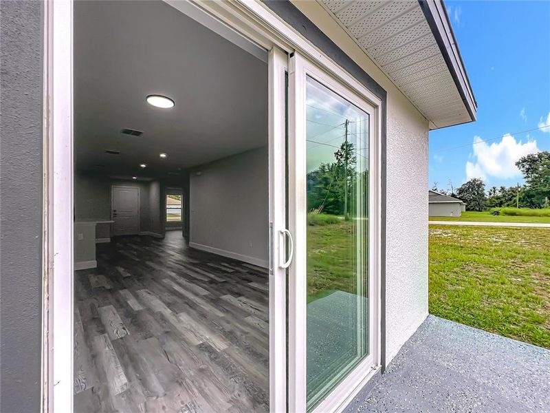 Exterior details and patio area of a home in , Ocala (Image 18).