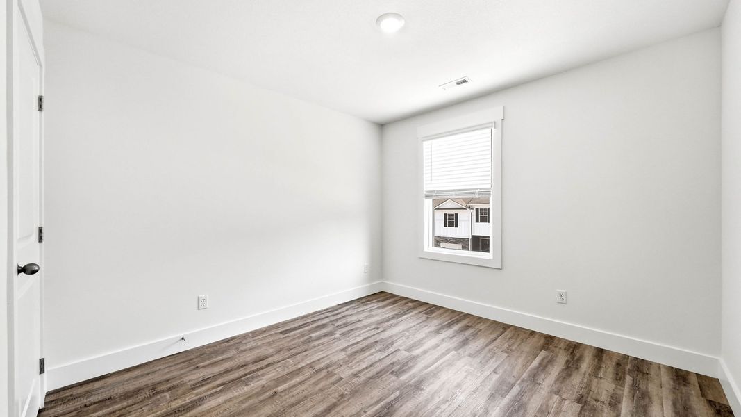 Spacious, unfurnished interior of a new home in The Arbor Townhomes, Kingsport (Image 15).