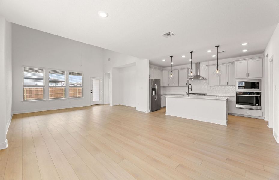 Spacious, unfurnished interior of a new home in Santa Rita Ranch, Liberty Hill (Image 41). Spacious, unfurnished interior of a new home in Santa Rita Ranch, Liberty Hill (Image 41).