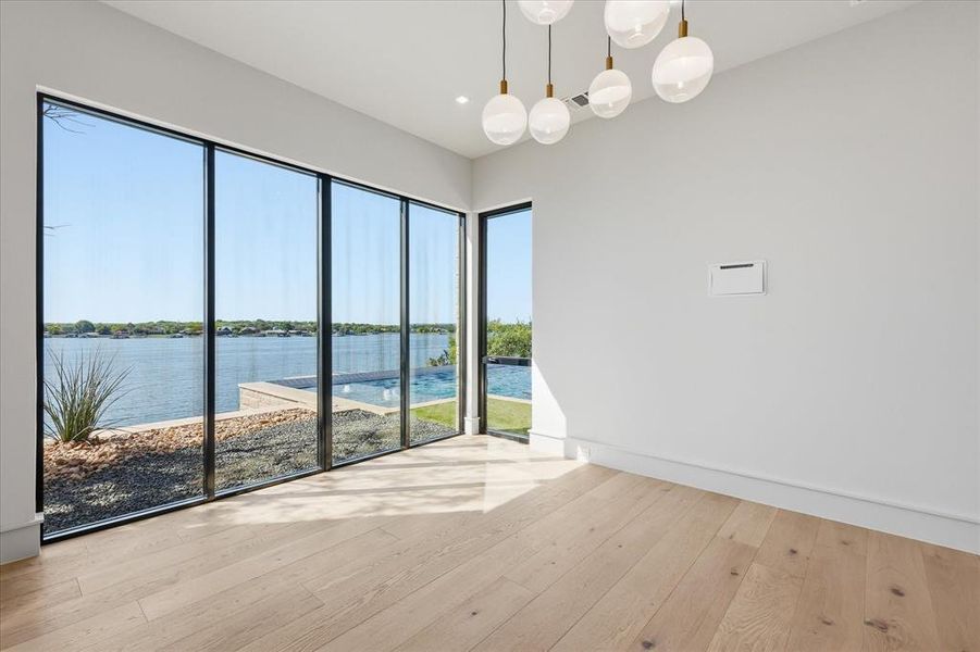 Spacious, unfurnished interior of a new home in , Graford (Image 19).