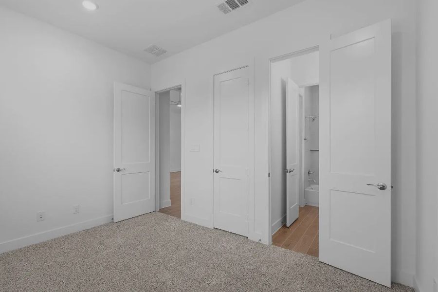 Spacious, unfurnished interior of a new home in Attwater 65's, Waller (Image 31).