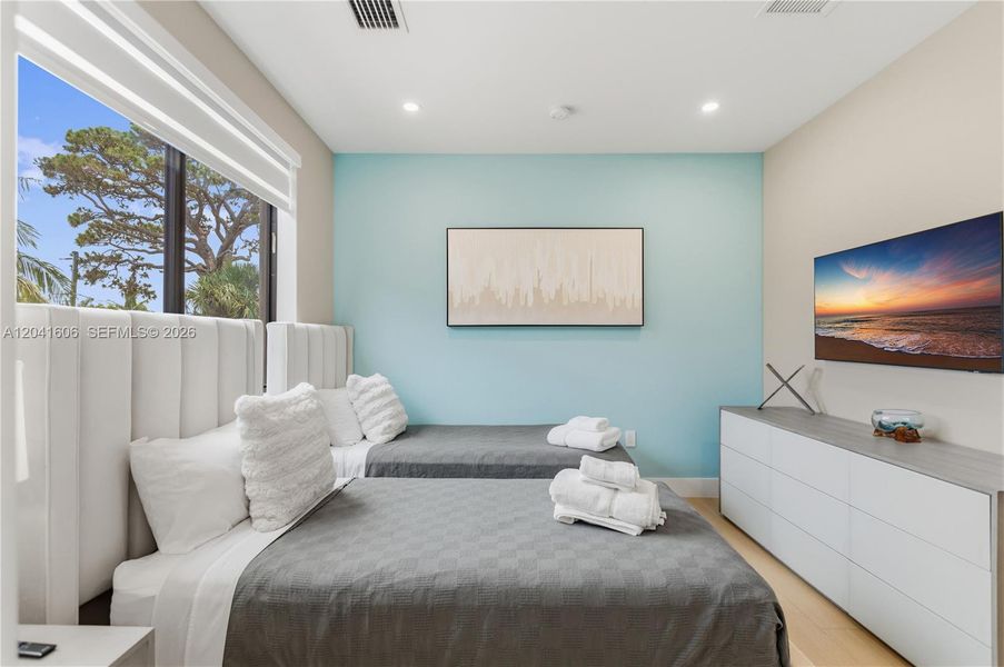 Furnished interior view inside a new home in , Fort Lauderdale (Image 12).
