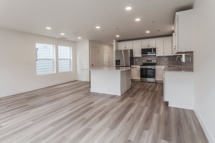 Spacious, unfurnished interior of a new home in Bloom, Fort Collins (Image 21).