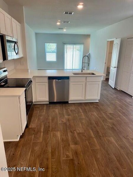 Furnished interior view inside a new home in Corsair, Middleburg (Image 8).