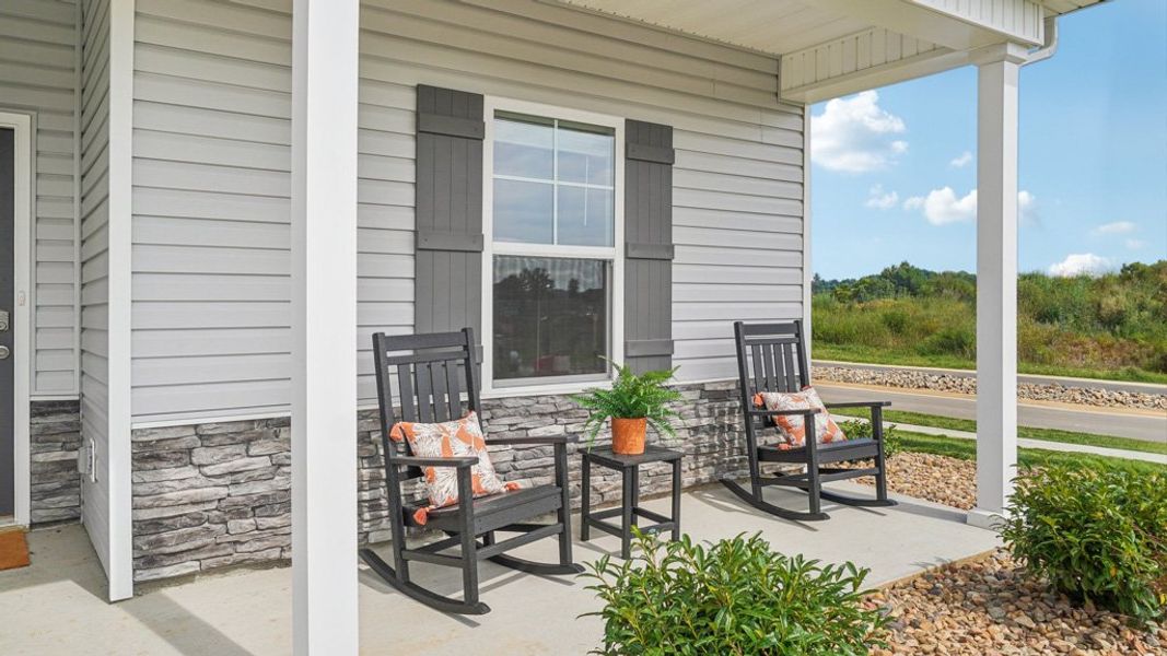 Exterior details and patio area of a home in Saint Andrews Garth, Kingsport (Image 2).