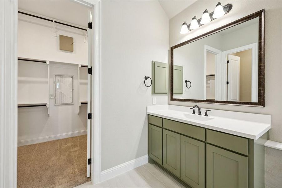 15-1009Goldenrod_015 15-1009Goldenrod_015