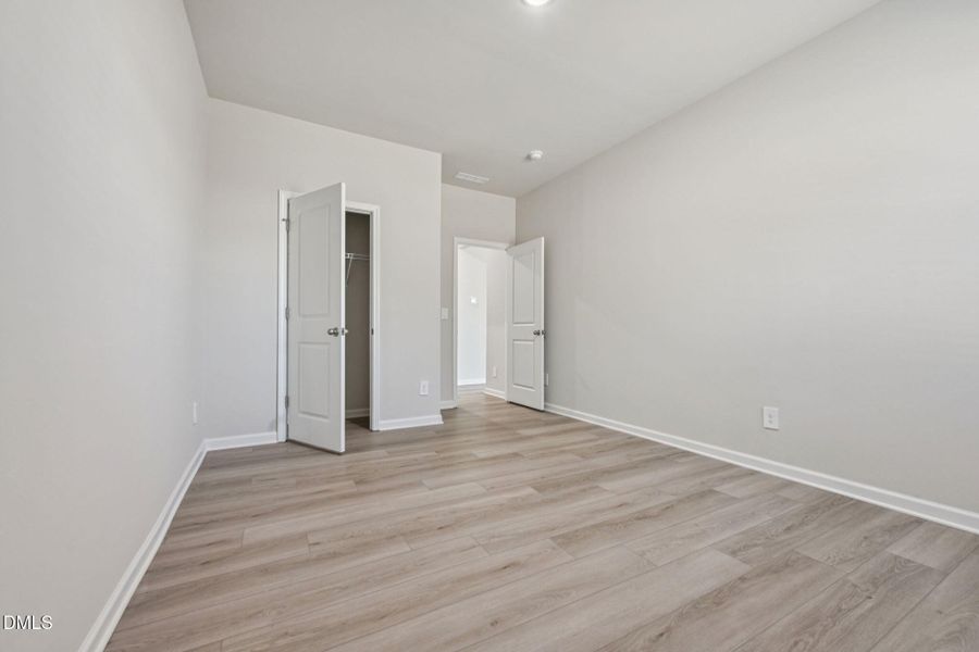 25-web-or-mls-Raleigh - Oak Manor - 113