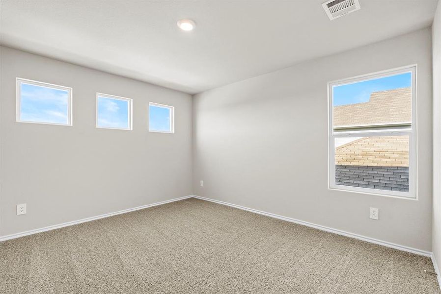 Spacious, unfurnished interior of a new home in Orchard Village, Fort Worth (Image 21).