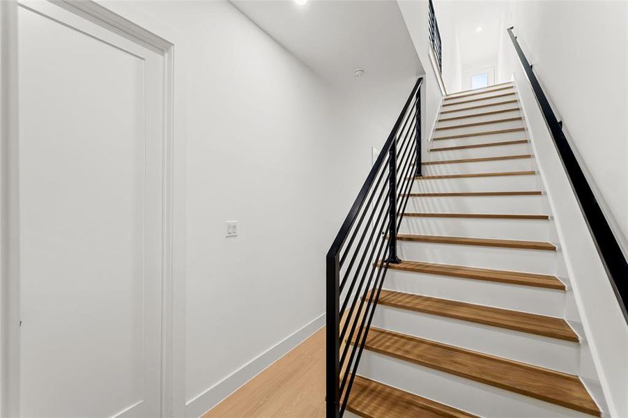 Spacious, unfurnished interior of a new home in , Dallas (Image 19).