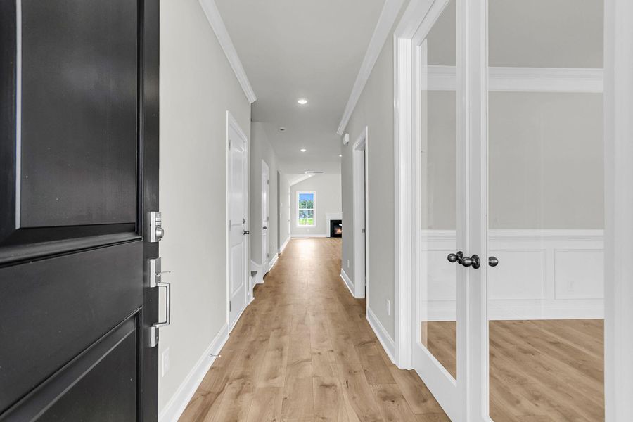 Spacious, unfurnished interior of a new home in Tidewater at Lakes of Cane Bay, Summerville (Image 18). Spacious, unfurnished interior of a new home in Tidewater at Lakes of Cane Bay, Summerville (Image 18).