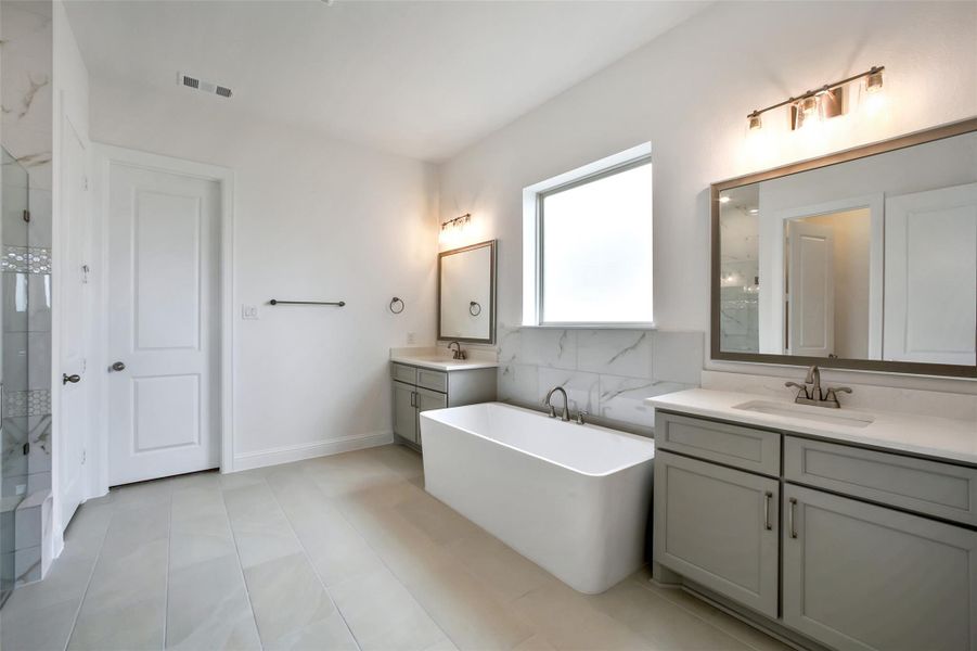 Image 46 of a home in Del Bello Lakes 60'. Image 46 of a home in Del Bello Lakes 60'.