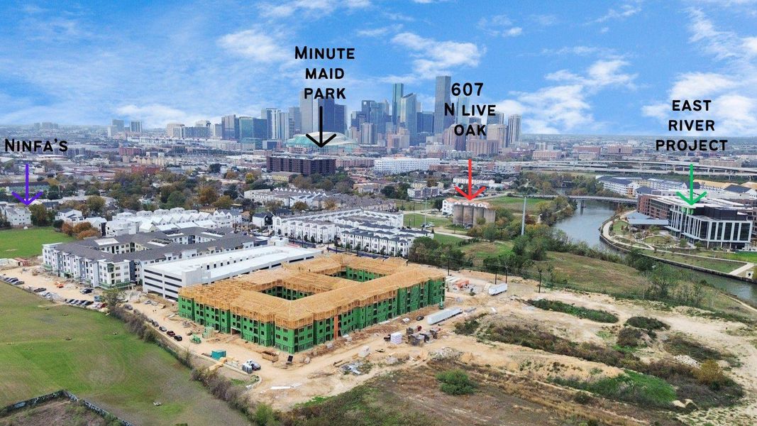 Close to all the action, 607 N Live Oak is the place to be! Close to all the action, 607 N Live Oak is the place to be!