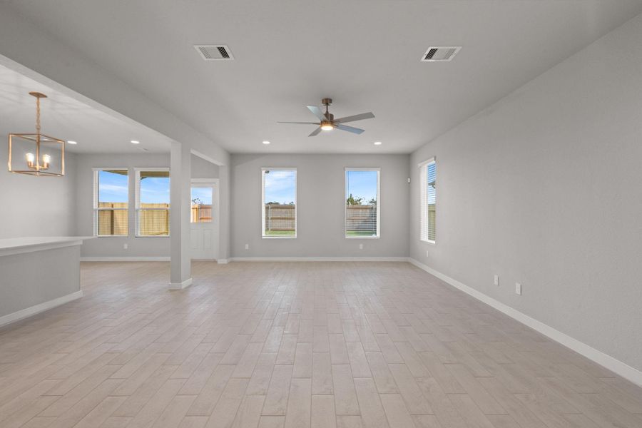 Spacious, unfurnished interior of a new home in Grand Oaks Village, Houston (Image 19). Spacious, unfurnished interior of a new home in Grand Oaks Village, Houston (Image 19).