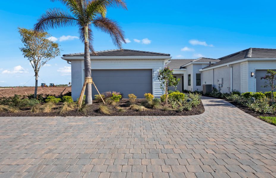 Lovely Cascadia exterior