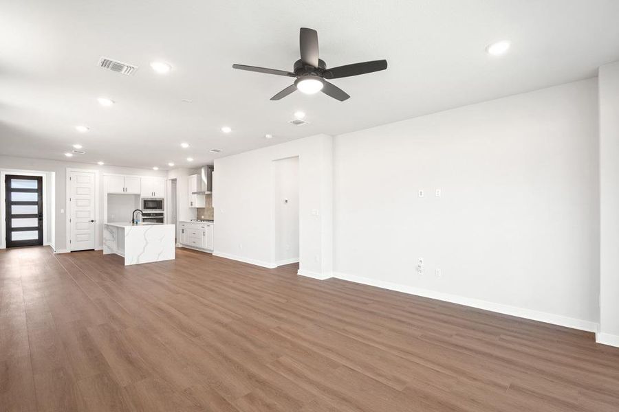 Spacious, unfurnished interior of a new home in Terrace Collection at Heritage, Dripping Springs (Image 29). Spacious, unfurnished interior of a new home in Terrace Collection at Heritage, Dripping Springs (Image 29).