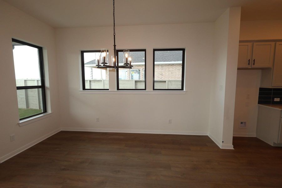 Spacious, unfurnished interior of a new home in Legacy - Retreat Collection, League City (Image 10).