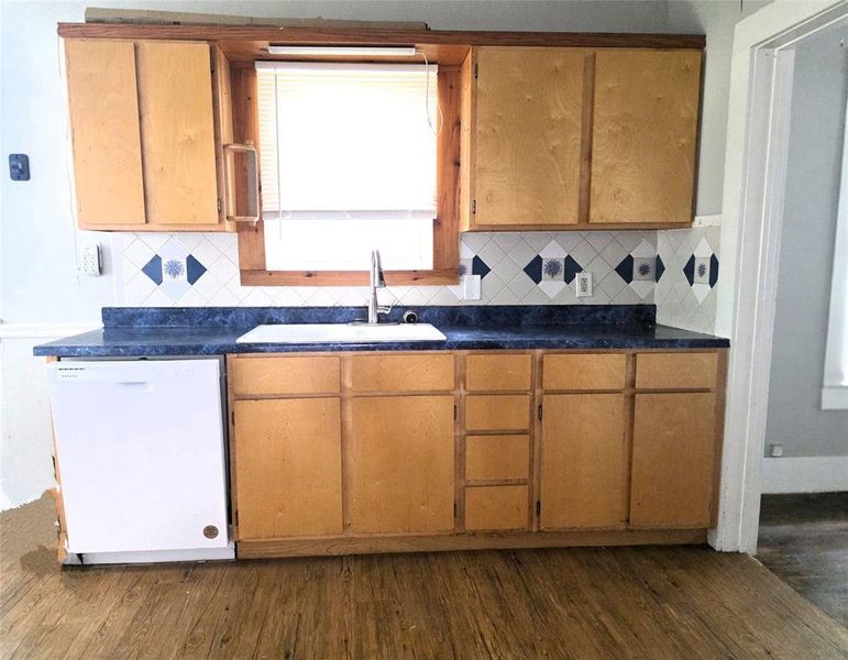 Furnished interior view inside a new home in , Brownwood (Image 6).
