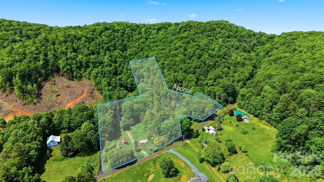 Natural landscape and outdoor views near  in Newland (Image 41).