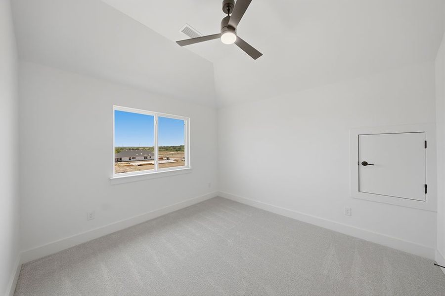 Spacious, unfurnished interior of a new home in Furst Ranch, Argyle (Image 40).