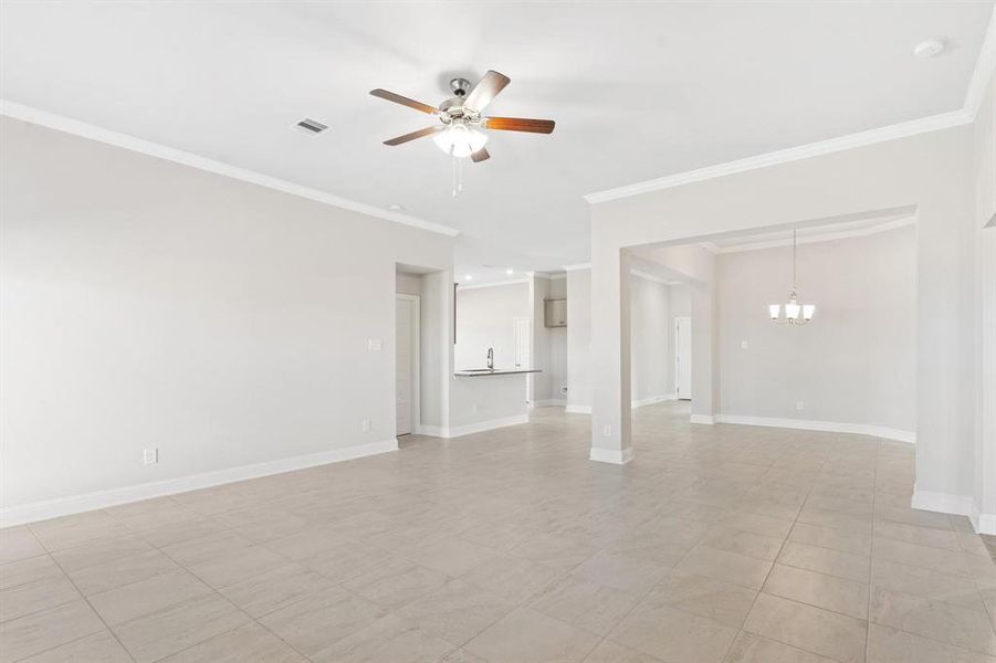 Spacious, unfurnished interior of a new home in Grand Oaks Reserve, Cleveland (Image 8).