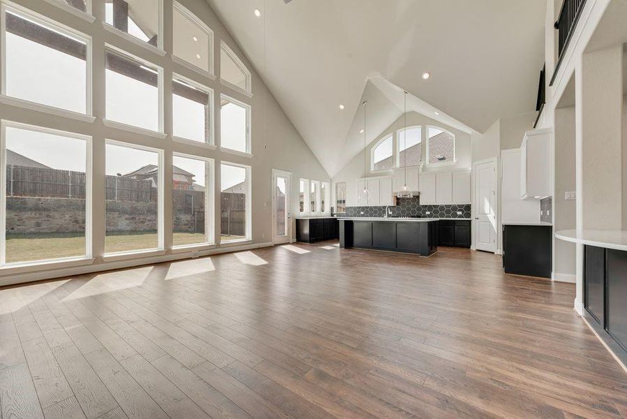 Spacious, unfurnished interior of a new home in Monterra, Fate (Image 22).