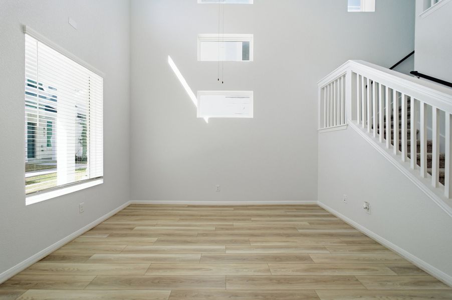 Spacious, unfurnished interior of a new home in Municipal Drive Townhomes, Leander (Image 20).