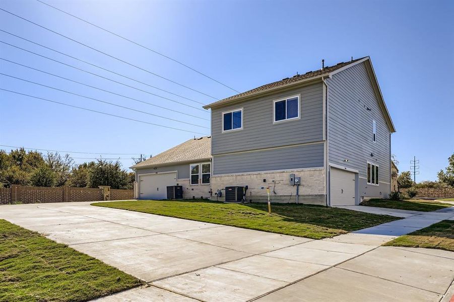 Front exterior of a new home in , McKinney, TX, highlighting curb appeal (Image 1).