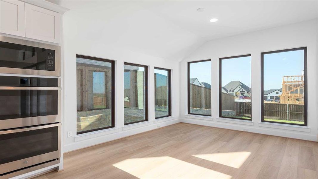 Spacious, unfurnished interior of a new home in Talon Hills 60'/70', Fort Worth (Image 19).