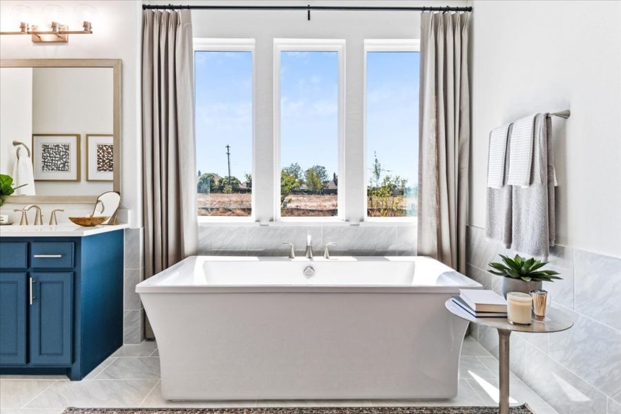 Furnished interior view inside a new home in Nelson Lake, Rockwall (Image 20).