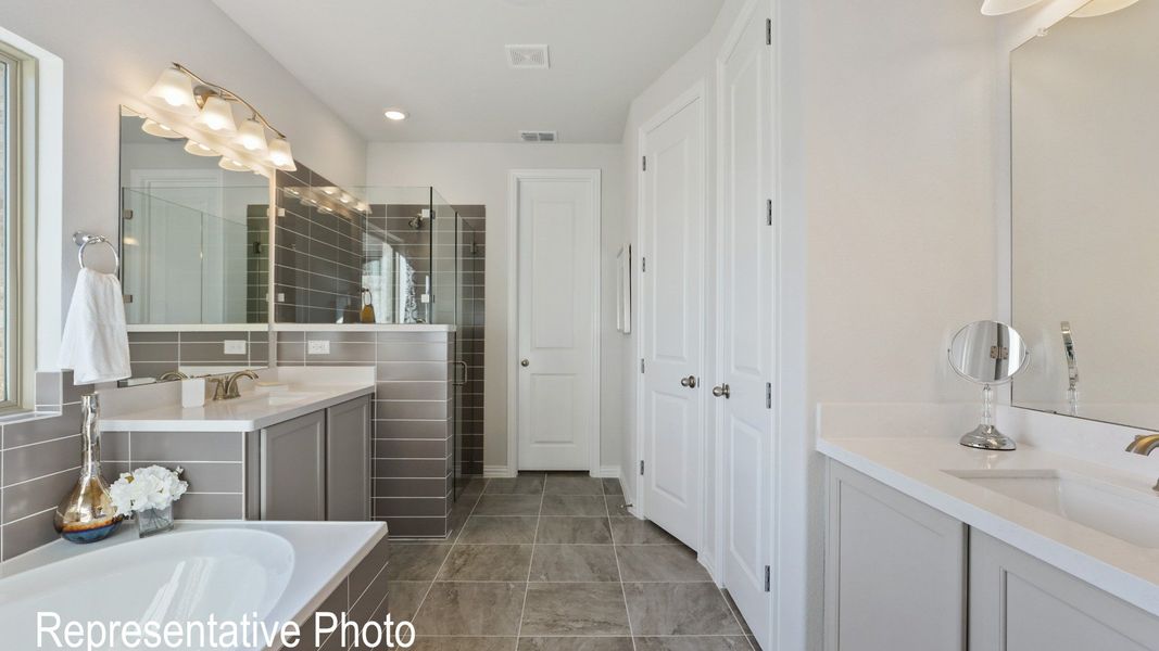 Furnished interior view inside a new home in Wildflower Ranch, Fort Worth (Image 11).