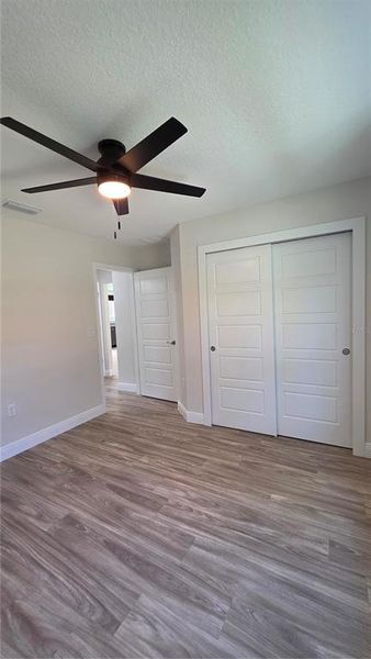 Spacious, unfurnished interior of a new home in , Dunnellon (Image 12).
