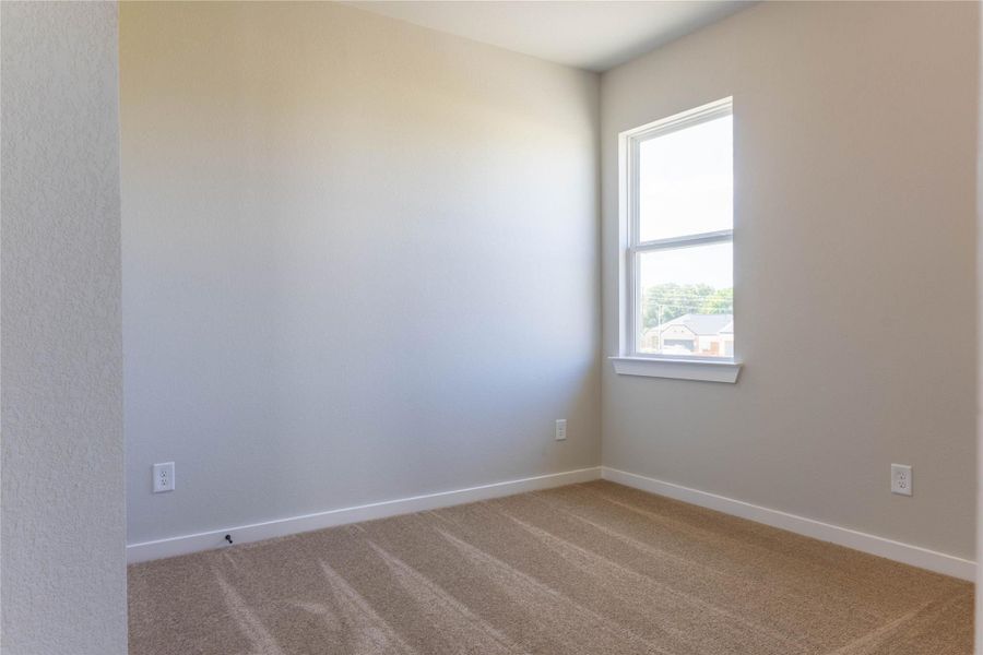 Spacious, unfurnished interior of a new home in La Segarra 40', Brookshire (Image 19).