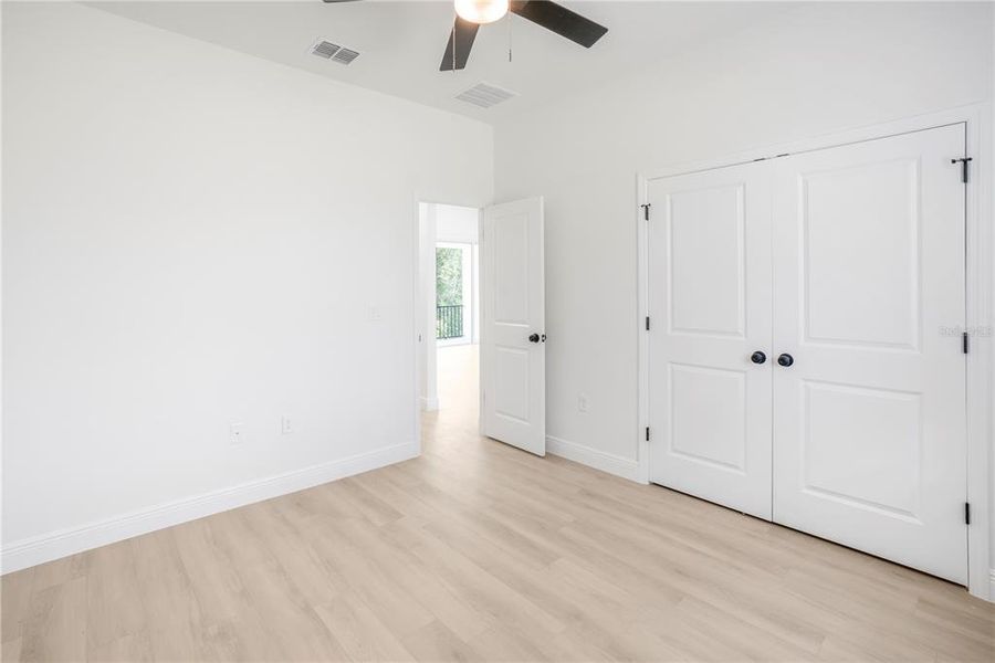 Spacious, unfurnished interior of a new home in , Fruitland Park (Image 22).
