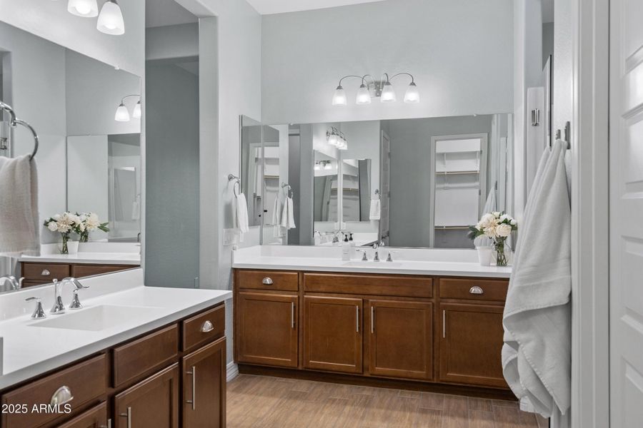 5211 S Del Rancho-41