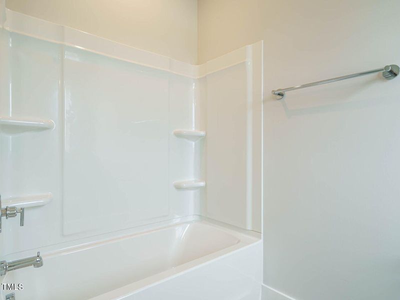 029-1280x960-bathroom