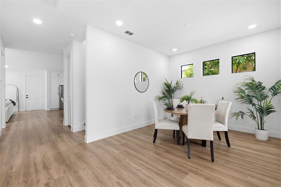 Furnished interior view inside a new home in , Tampa (Image 5).