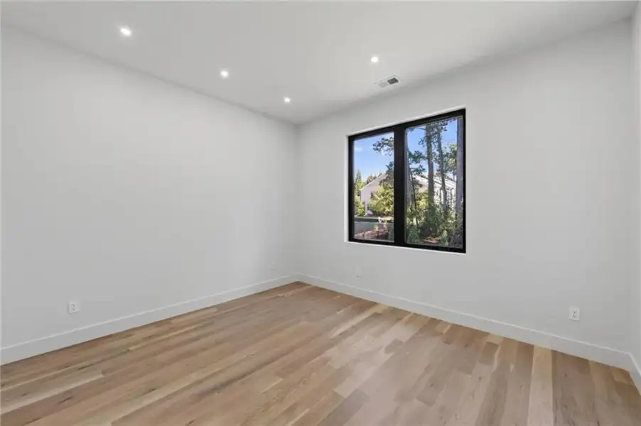 Spacious, unfurnished interior of a new home in , Smyrna (Image 78).
